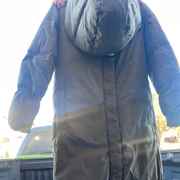 Sweater - Picture 2 of 9